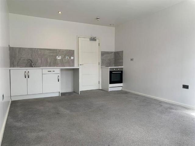 Studio for rent in West Midlands