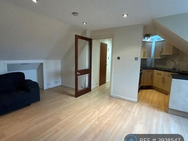 Studio for rent in London Borough of Croydon, Addiscombe