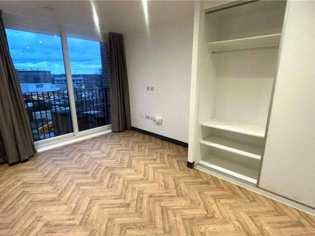 Studio for rent in St Matthew's, Old Wharf