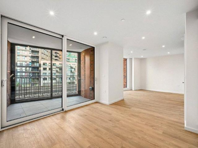 Studio for rent in Vauxhall, Greater London
