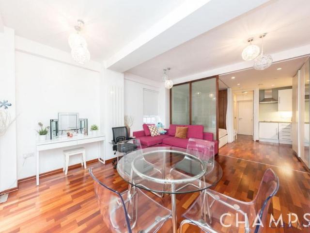 Studio for rent in Westminster, Victoria