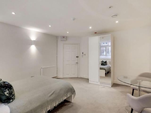 Studio for rent in City of Westminster, Greater London