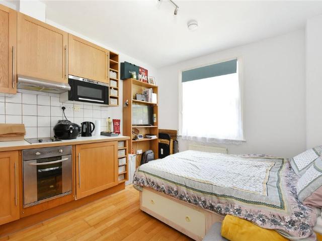 Flat for rent in Shepherd's Bush, Greater London
