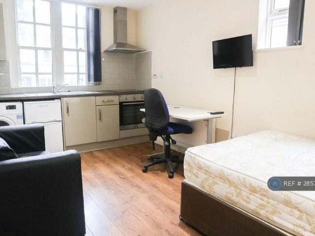 Studio for rent in Highfields, Old Wharf
