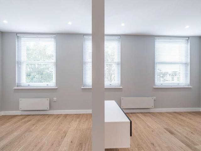 Studio for rent in London Borough of Ealing, Greater London