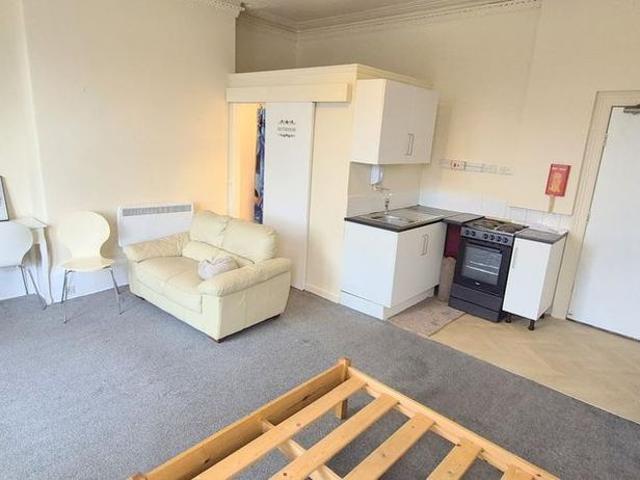 Studio for rent in South Cliff, Kepwick
