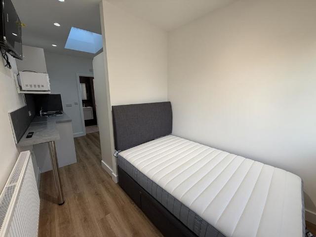 Studio for rent in Preston, Greater London