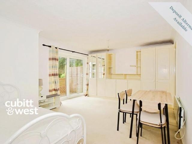 Studio for rent in Carshalton Beeches, Greater London