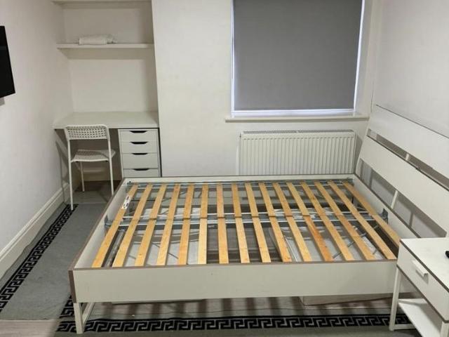 Studio for rent in Gants Hill, Greater London