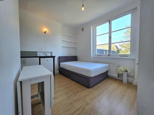 Studio for rent in London Borough of Southwark, Greater London