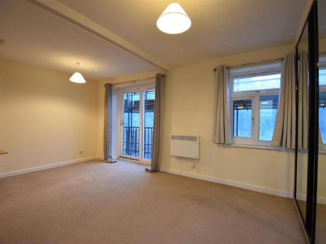 Studio for rent in Perryfields, Isle Of Man