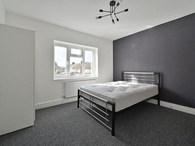 Studio for rent in Holywell Estate, North Watford