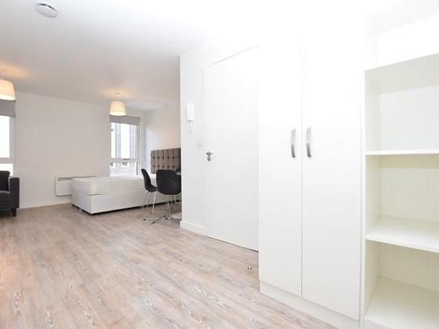Studio for rent in City Centre, South Yorkshire