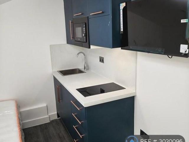 Studio for rent in Bangor, Wales