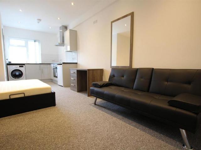 Studio for rent in Braunstone, Old Wharf