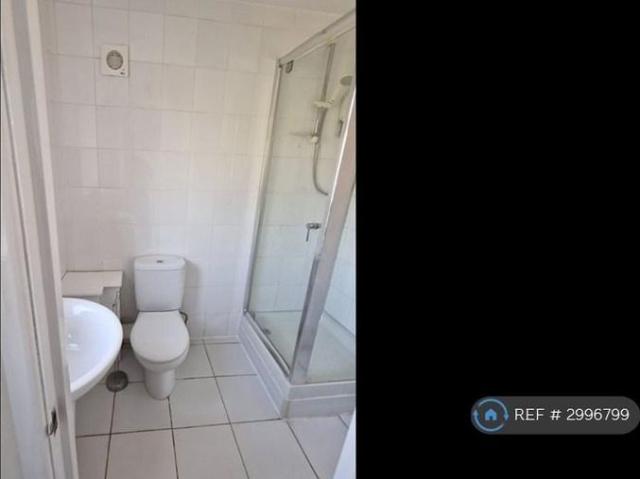 Studio for rent in Vange, Essex