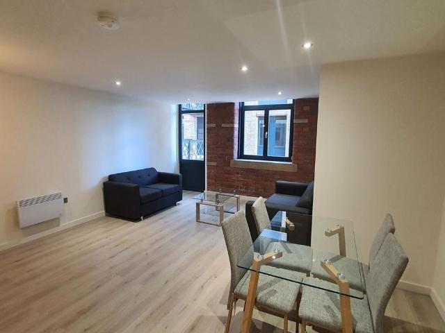 Studio for rent in West Yorkshire