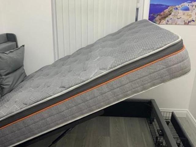 Studio for rent in Lee Bank, Greater Manchester