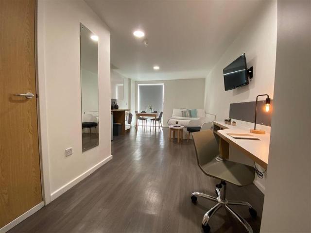 Studio for rent in City Centre, South Yorkshire