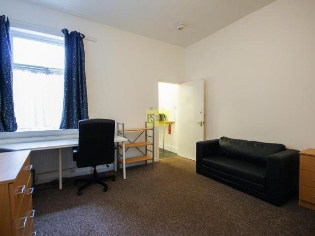Studio for rent in Selly Oak, Isle Of Man