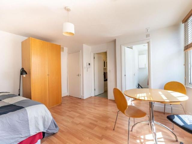 Studio for rent in Fitzrovia, Greater London