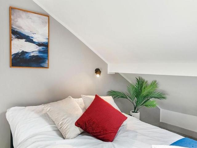 Studio for rent in Haddon, East Midlands