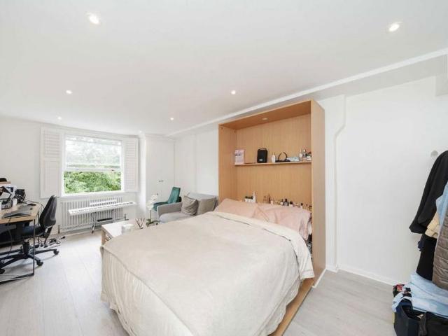 Studio for rent in City of Westminster, Greater London