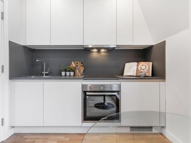 Flat for rent in Carshalton Beeches, Greater London