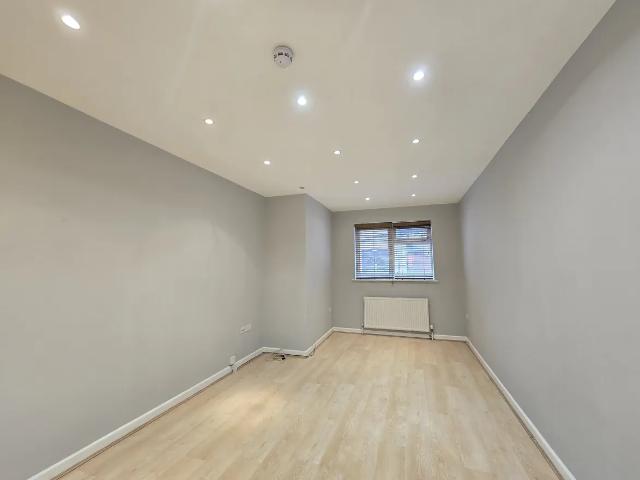 Studio for rent in Golders Green, Greater London