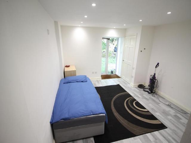 Flat for rent in Broadley, Irwell Vale
