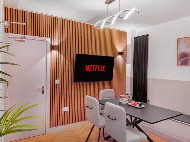 Studio for rent in Haddon, East Midlands