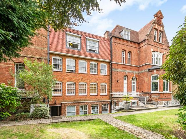 Flat for rent in Putney, Greater London