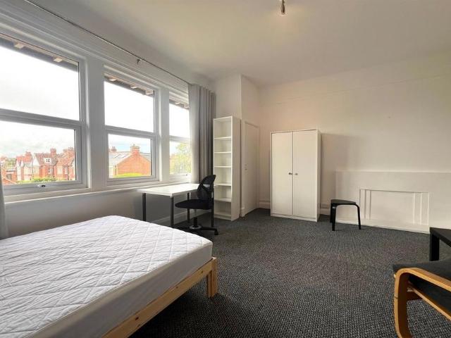Studio for rent in Robin Hood, The Slade