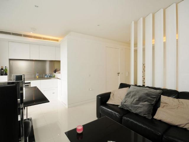 Flat for rent in Isle Of Dogs, Greater London