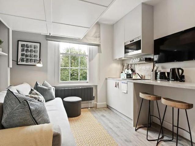 Flat for rent in Somers Town, Greater London
