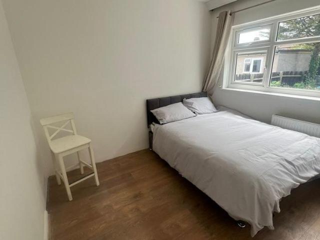 Studio for rent in Wealdstone, Greater London