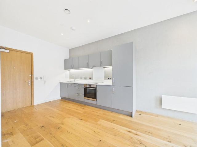 Studio for rent in Hanley, Stoke-on-Trent