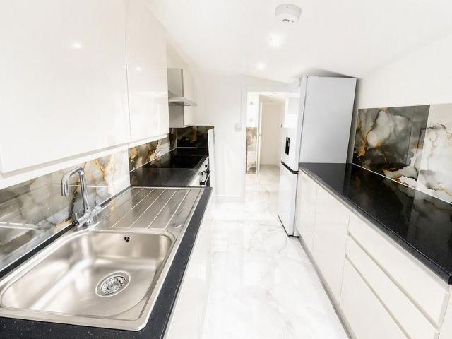 Studio for rent in Longlands, Greater London