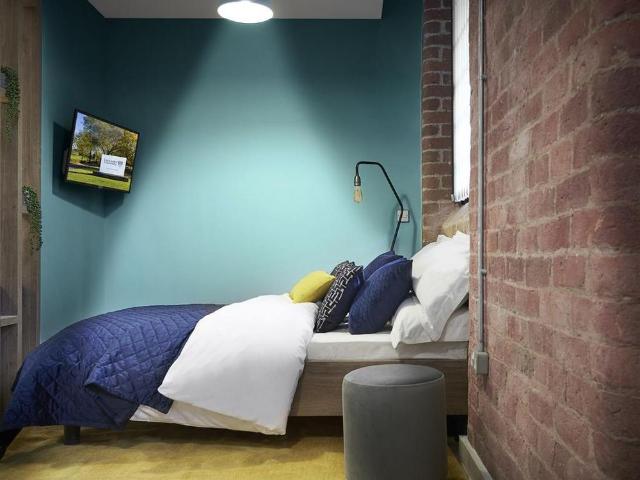 Studio for rent in Bare, Lancashire