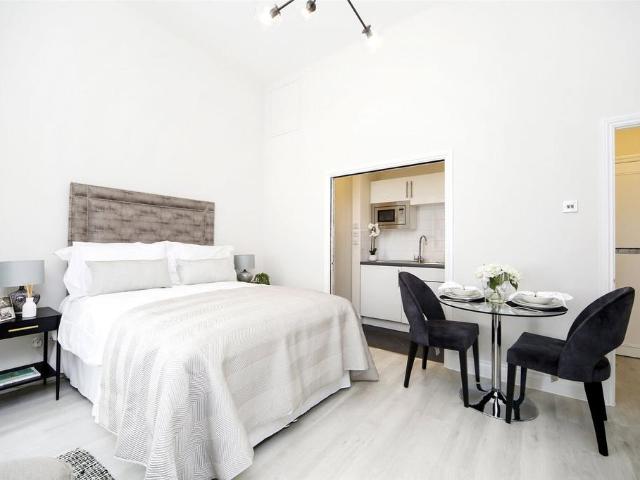 Flat for rent in Chelsea, Greater London