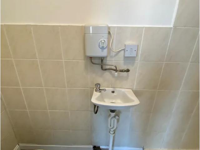 Studio for rent in West Yorkshire