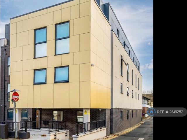 Flat for rent in Mount Wise