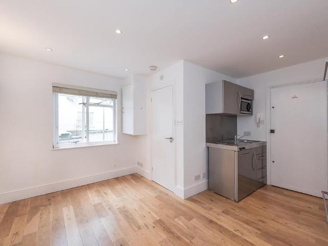 Flat for rent in Chalk Farm, Primrose Hill