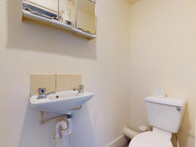 Studio for rent in Mapesbury, Isle Of Man