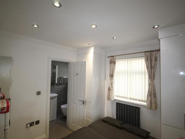 Studio for rent in Sudbury, Greater London