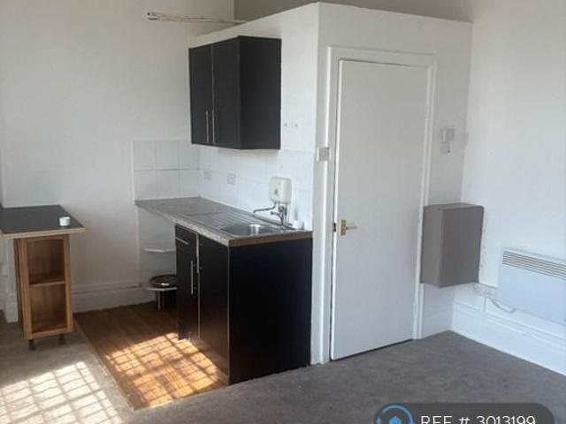 Studio for rent in Meols Cop, Southport