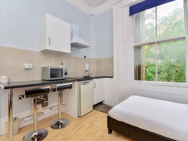 Flat for rent in Earl's Court, Isle Of Man