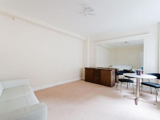 Studio for rent in St. John's Wood, Greater London