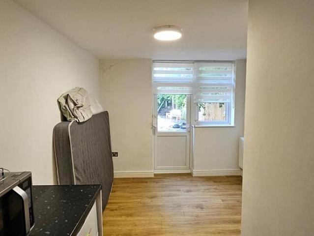 Studio for rent in Hopton-on-Sea, Stokesby