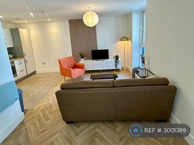 Studio for rent in Cardiff International Sports Village, Falcon Lodge